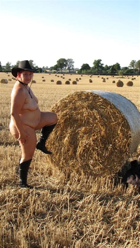 Completely Naked In A Corn Field 27 Nude Pics XHamster