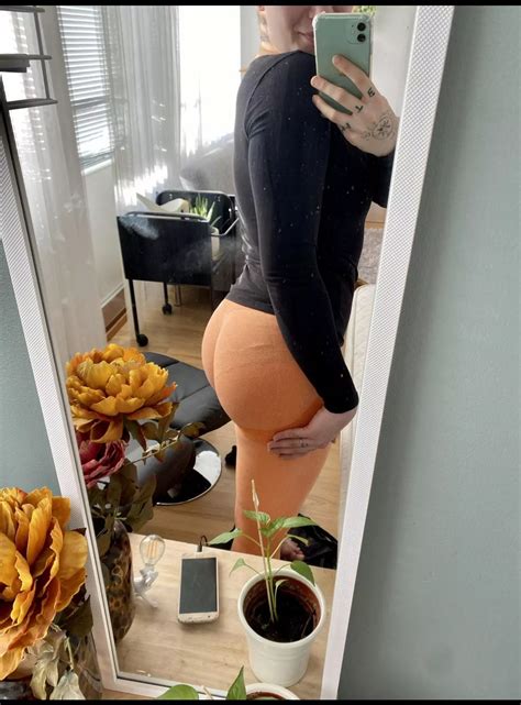 Orange Nudes YogaPants NUDE PICS ORG