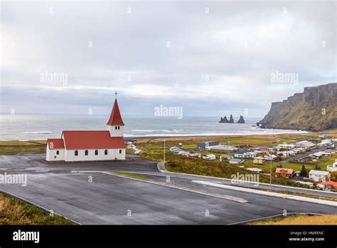 Reykjavik iceland church red hi-res stock photography and images - Alamy