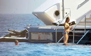 Yasmin Le Bon Sexy Shows Her Nude Tits During Vacation With Husband Simon In Portofino Aznude