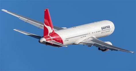 Qantas Lands Historic Non Stop Flight From London To Sydney Wyza