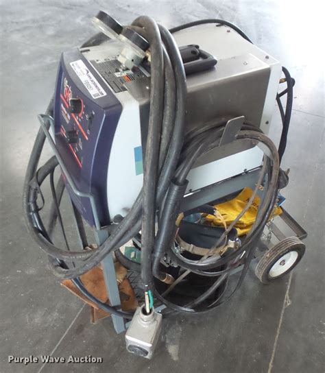 Hobart Handler 180 Mig Welder In Lawrence Ks Item Fb9251 Sold