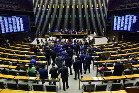 Deputados Aprovam Urg Ncia Para Projeto Que Inclui Educa O Pol Tica Em