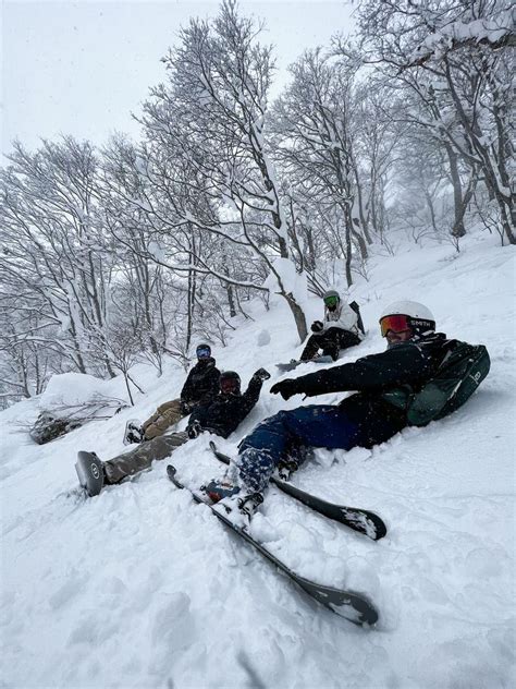 how to clean dirt under nails