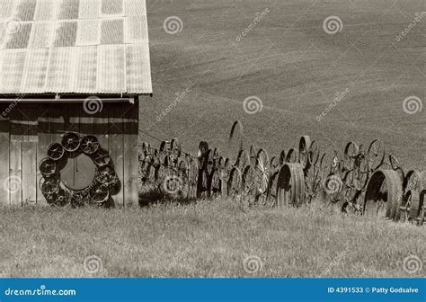 Wagon Wheel Fence Picture Image 4391533