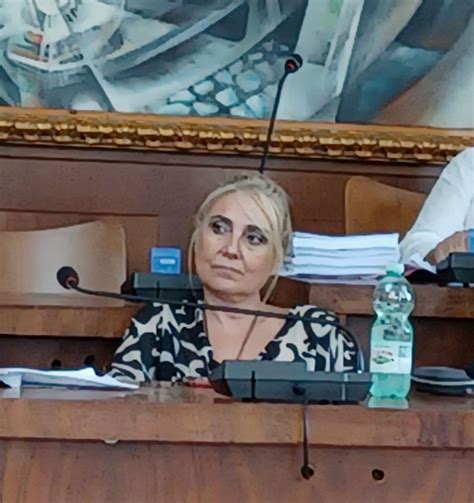 SEZZE LOLA FERNANDEZ SIAMO IN CORSA PER MLN DI EURO DI FINANZIAMENTI Latina TU