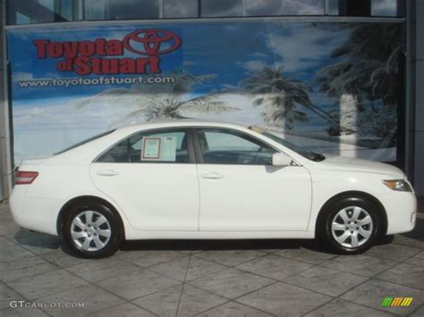 2010 Super White Toyota Camry Le 40005112 Photo 12