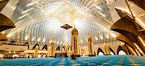 Panoramic View of Al Jabbar Great Mosque Interior Editorial Photo - Image of attraction ...