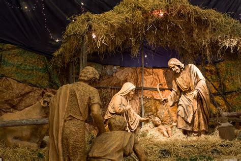 A birthday present in the manger scene | The Christian Century