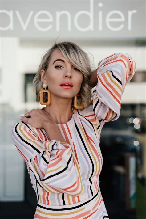 Coral Lipstick Short Blonde Bob Mustard And Nude Earrings Short Blonde Hair Blonde Hair