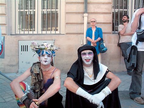 Follement Gay Une Plan Te Tout En Couleurs