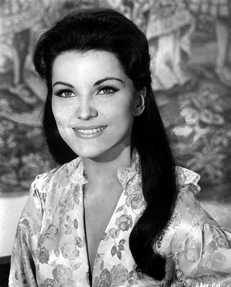 Luis Debra Paget Page