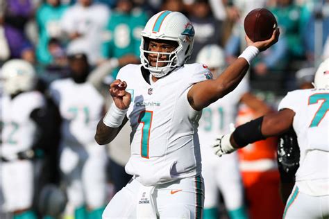 Bills Vs Dolphins Prediction Picks Odds Sunday Night Football Week 18