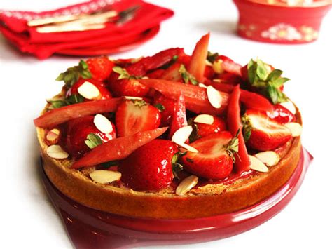 La Tarte Rhubarbe Et Fraises Recette Par Cuisine D Aub Ry