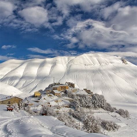 Castelluccio Di Norcia On Instagram Sono Castelluccio Foto Di