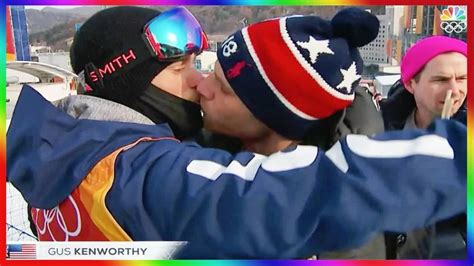 Un Baiser Gay Film En Direct Fait Sensation Youtube