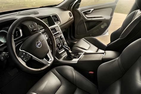 Fiche technique Volvo S60 D3 2018