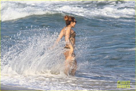 Demi Lovato Bikini Body Beautiful Photo Bikini Demi Lovato