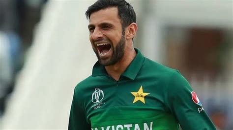 malik replaces injured maqsood  pakistan  world cup squad cricket