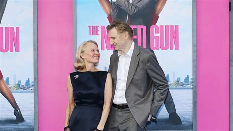 Pamela Andersons Chemistry With The Naked Gun Co Star Liam Neeson Helped Keep Her In Character