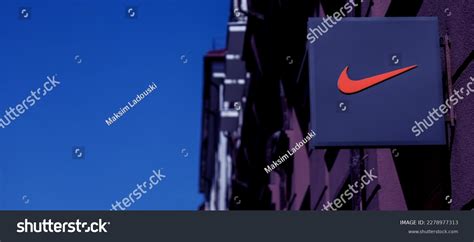 278 Nike Shoe Advertisement Images, Stock Photos & Vectors | Shutterstock