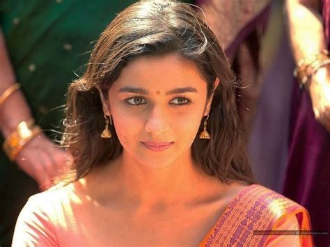 Alia Saree Looks Latest Hot Pics Of Alia Bhatt In Saree Artofit