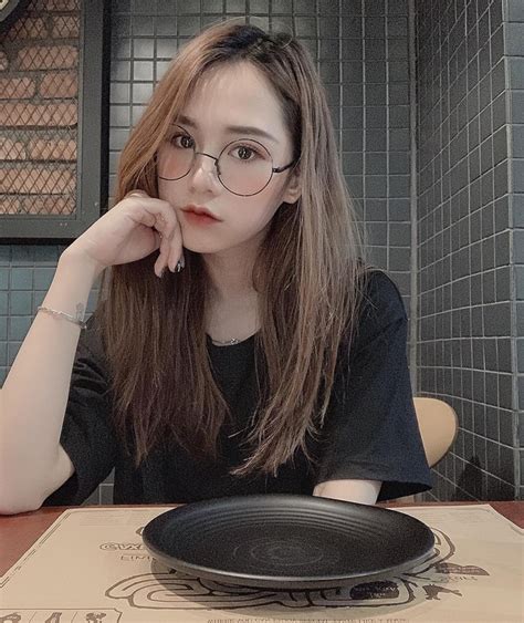 Dàn hot girl Việt xuất hiện trên báo nước ngoài năm 2019 ai cũng là cực phẩm nhan sắc
