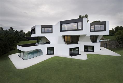 Dupli Casa: Unusual Curved Ultramodern House | Designs & Ideas on Dornob