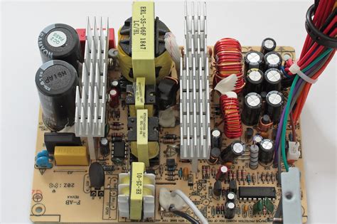 Блоки питания Accord, Dexp и Aerocool мощностью 350 Вт: сравнительный ...