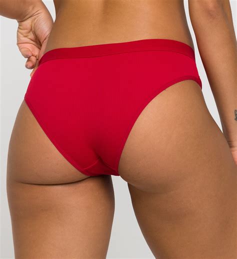 Calcinha Poliamida Canelada Modelo Fio Duplo Conforto Ilumine Lingerie
