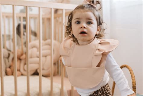 Waterproof Snuggle Bib Nude Minimeu Mini Me You