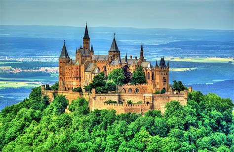 Largest Castle In The World