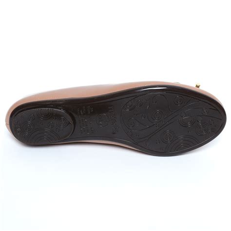 Sapatilha Moleca Verniz Siena La O Feminina Nude Bege