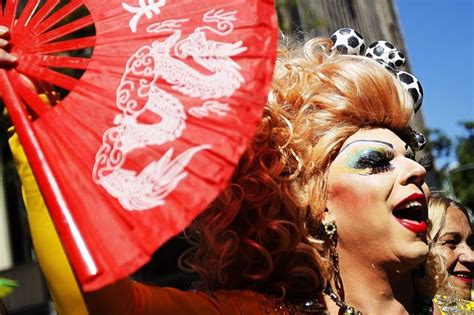 Fotos Parada Gay de SP UOL Notícias