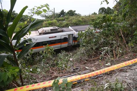 工程車釀禍致太魯閣號重大傷亡 台鐵局檢視合約對邊坡竟未明文規定 風傳媒