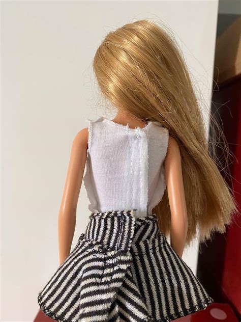 Barbie Fashion Fever Drew Doll Incomplete Set Selling Doll Her