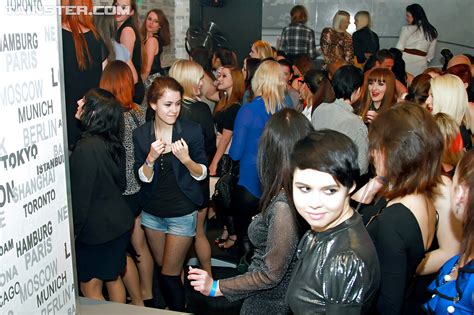 Cfnm Porn Pics Xxx Photos Sex Images Pictoa