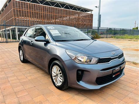 KIA RIO LX 2020 GRIS JM Automotriz