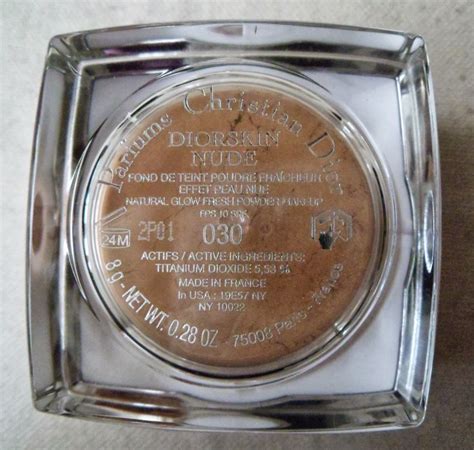 Aga w krainie czarów Dior Diorskin Nude Fresh Powder Foundation