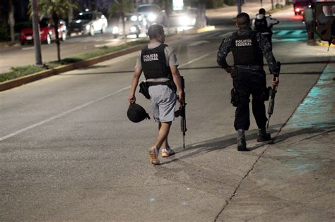 Enfrentamientos Entre Policías Y Civiles En Acapulco Deja Al Menos 11