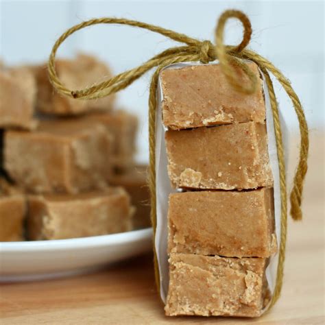 Easy No Bake Peanut Butter Fudge 5 Ingredients Everyday Homemade