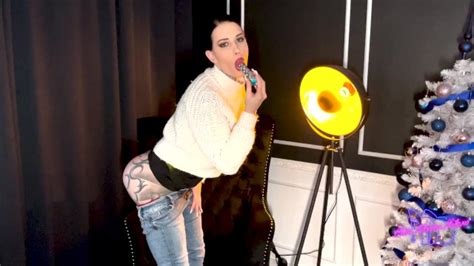 Anal Plug In The Ass With Hot High Heels And Sexy Jeans Pornhub