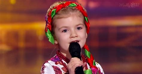 5 Year Old Girl Wows Got Talent Judges With Uncommon Voice Artofit