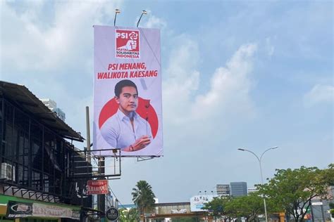 Foto Kaesang Tanggapi Baliho Yang Dipasang PSI Di Depok Saya Yang