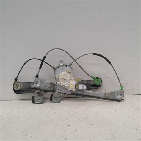 288523 Used Window Regulator Motor Front Right For 2011 Commodore Ve