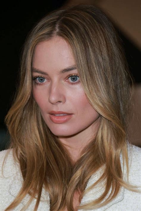 Pin By Sacha Ledor On Hair Ideas Margot Robbie Hair Kylie Hair Cool Blonde Hair