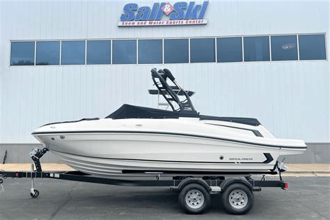 2023 Bayliner VR5 Bowrider I O MarineMax Sail Ski Austin