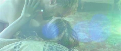 Naked Elise Jansen In Crawlspace I