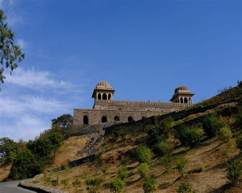 History And Places To Visit In Mandu Go Heritage Runs Run Fun