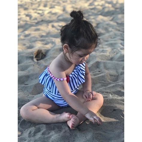 Mua Đồ bơi cho bé bikini bé gái 2 chi tiết bộ liền thân kèm mũ kẻ xanh hàng cao cấp size từ 8